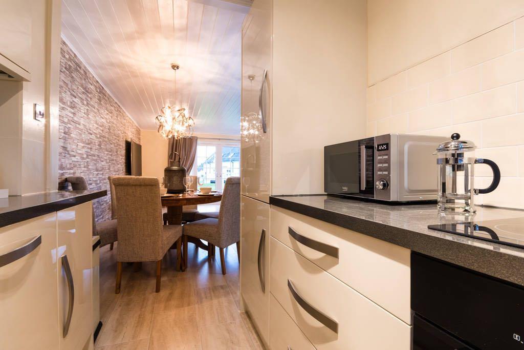 Luxury 3 Bed Home By The Lake South Cerney Kültér fotó