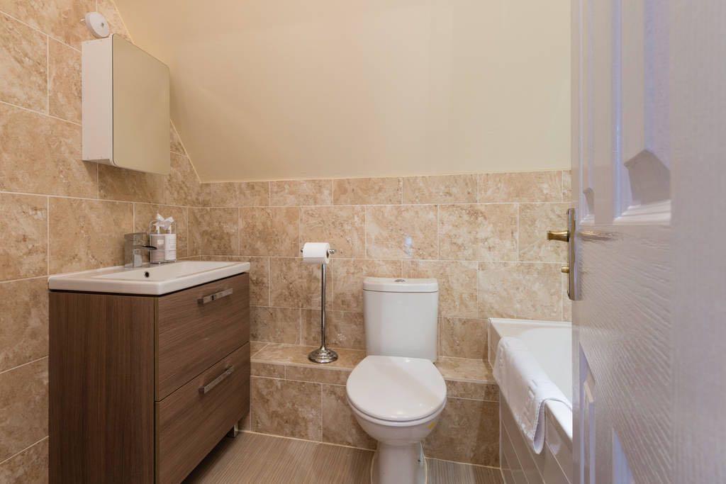 Luxury 3 Bed Home By The Lake South Cerney Kültér fotó